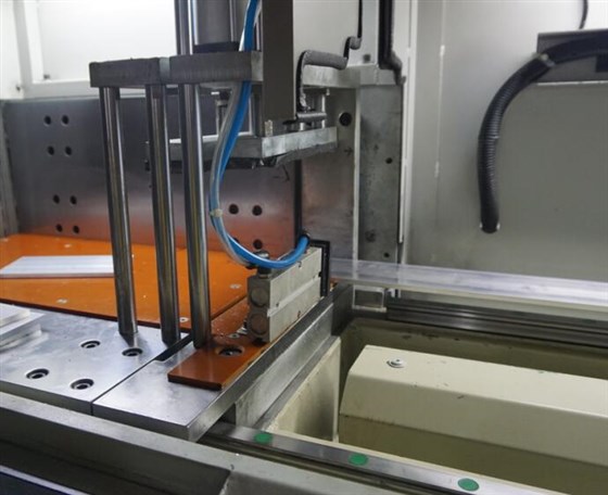 分離式鋁合金精密切割機(jī) 分離式鋁合金精密切割機(jī)