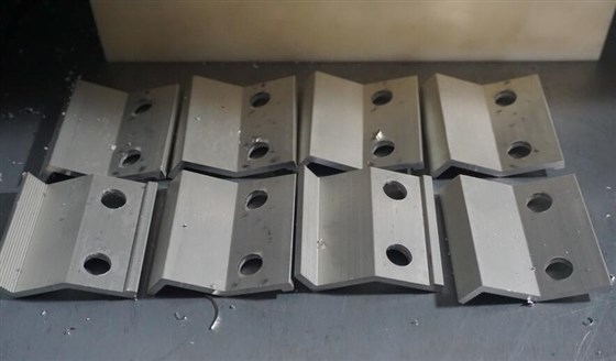 邊壓塊、中壓塊